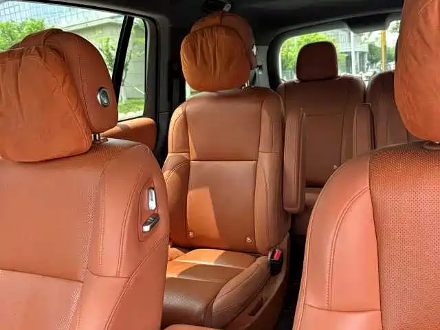 Li Auto Li L8 2025
