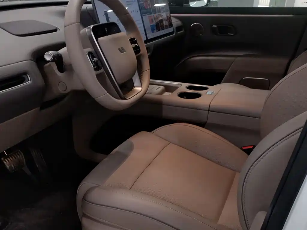 Li Auto i8 2026