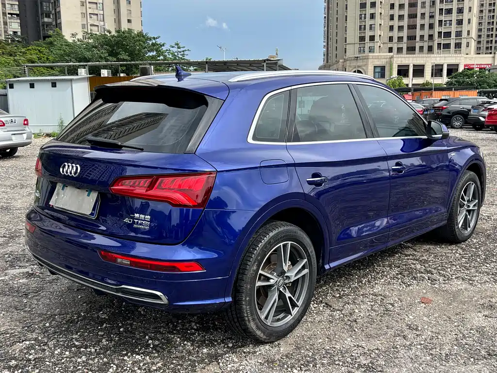 Audi Q5L 2018 — фото 6