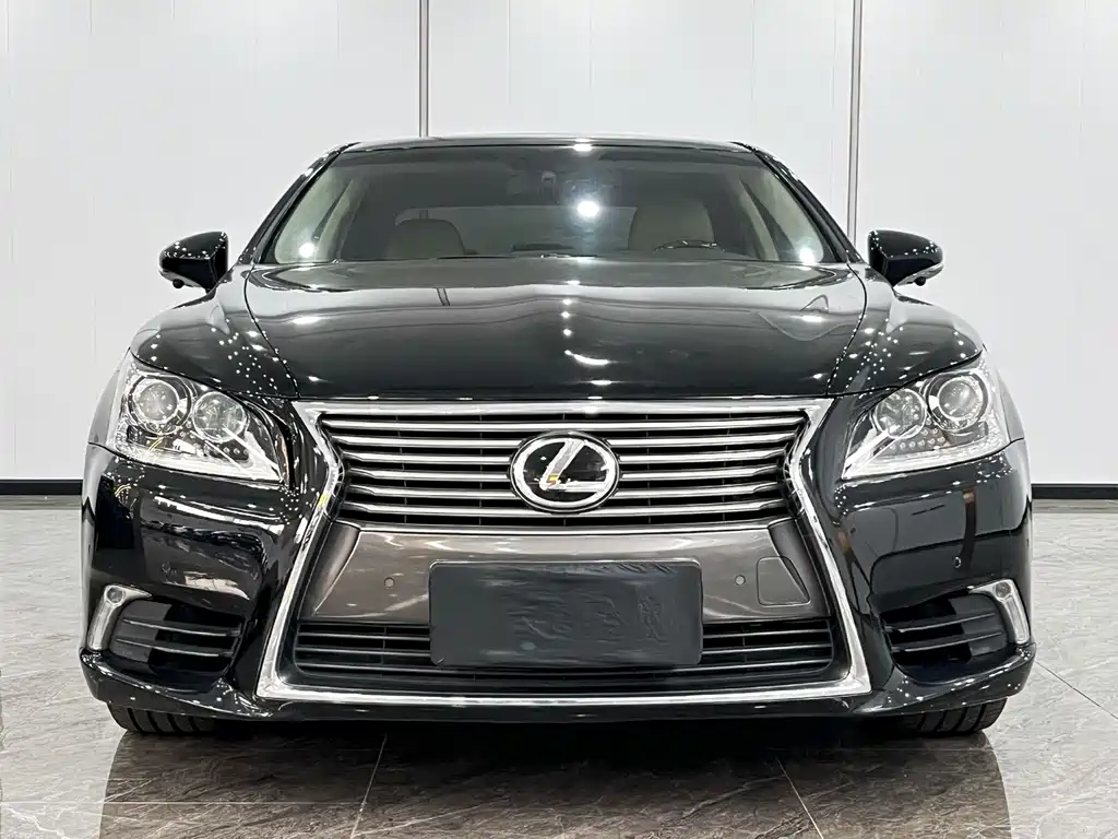 Lexus LS 2015 — фото 3