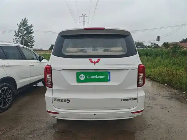 Wuling Hongguang 2019
