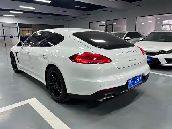 Porsche Panamera 2016