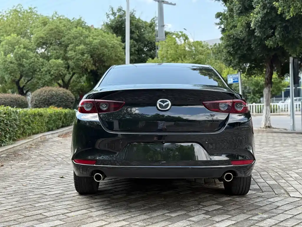 Mazda 3 Axela 2019