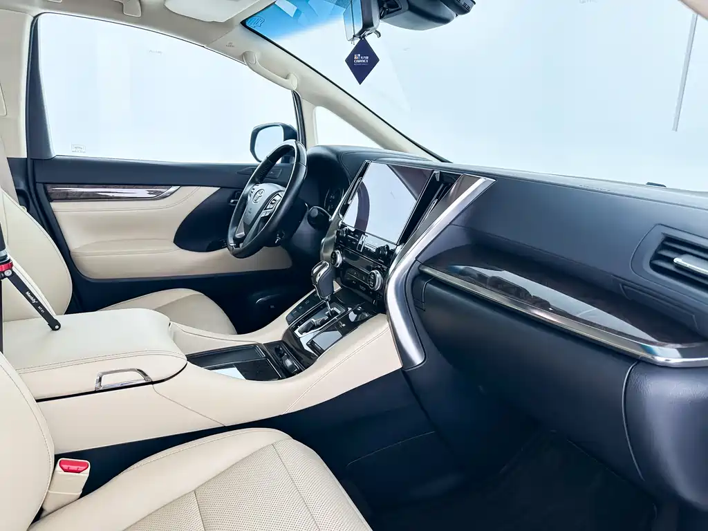Toyota Vellfire 2020 — фото 13
