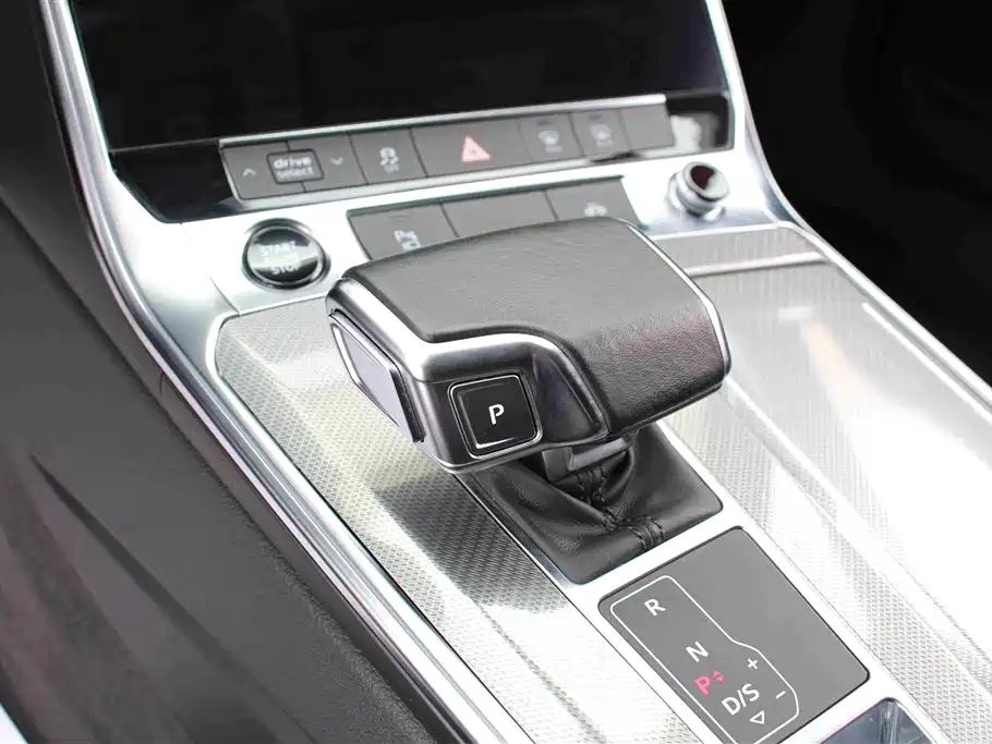 Audi A6L 2021 — фото 13