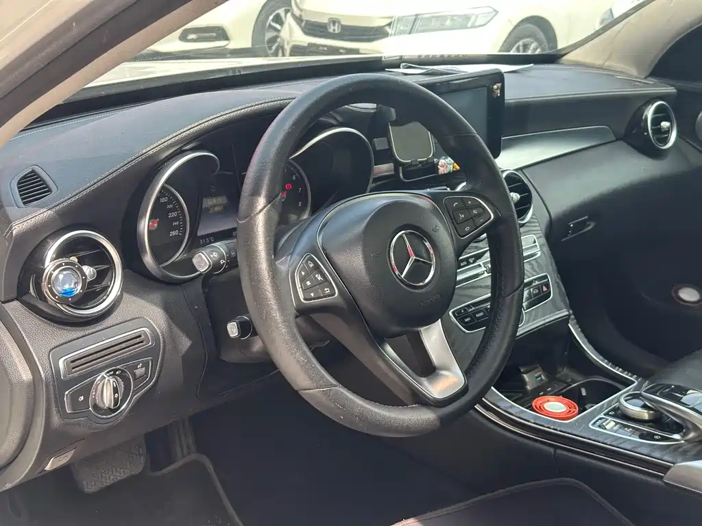 Mercedes-Benz C-Class 2015 — фото 4