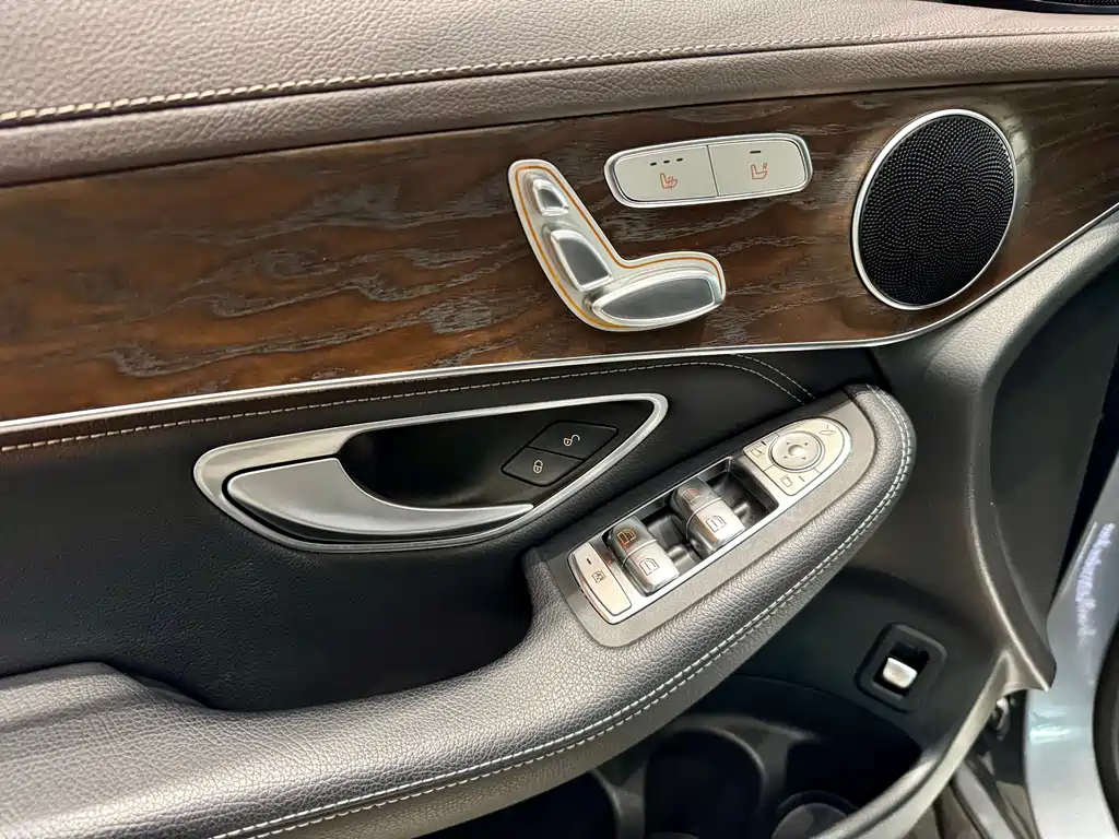 Mercedes-Benz GLC 2020 — фото 12