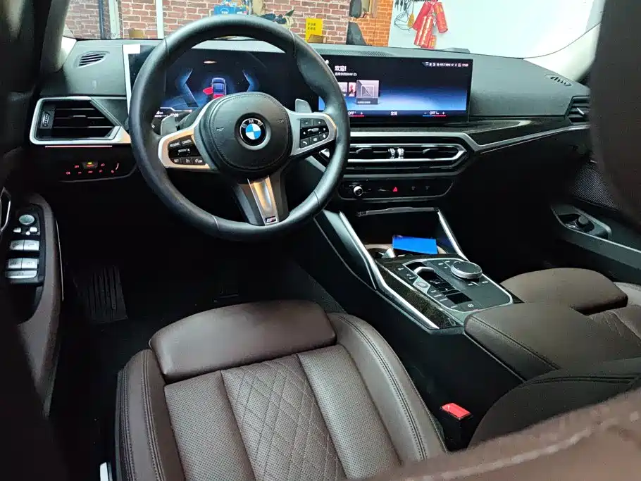BMW 3 Series 2023 — фото 12
