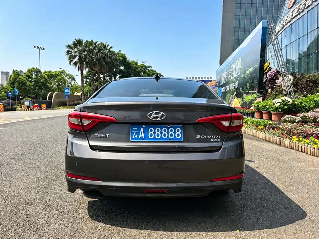 Hyundai Sonata 2017 — фото 18