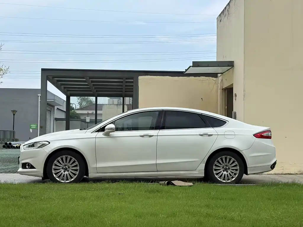 Ford Mondeo 2016 — фото 4