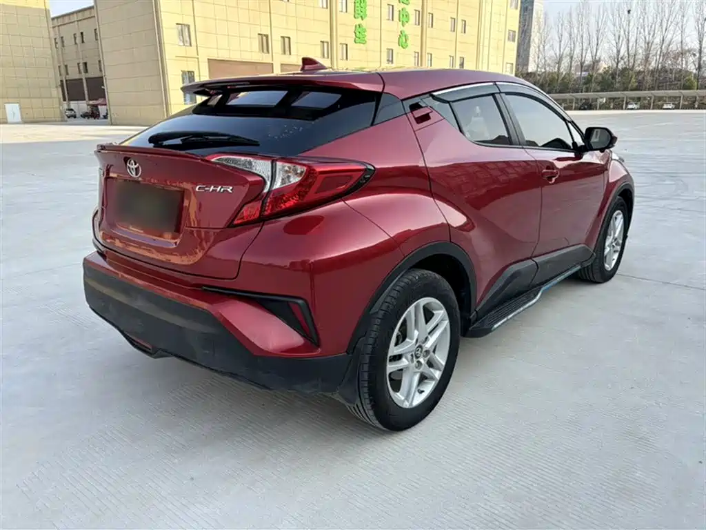 Toyota C-HR 2021 — фото 24