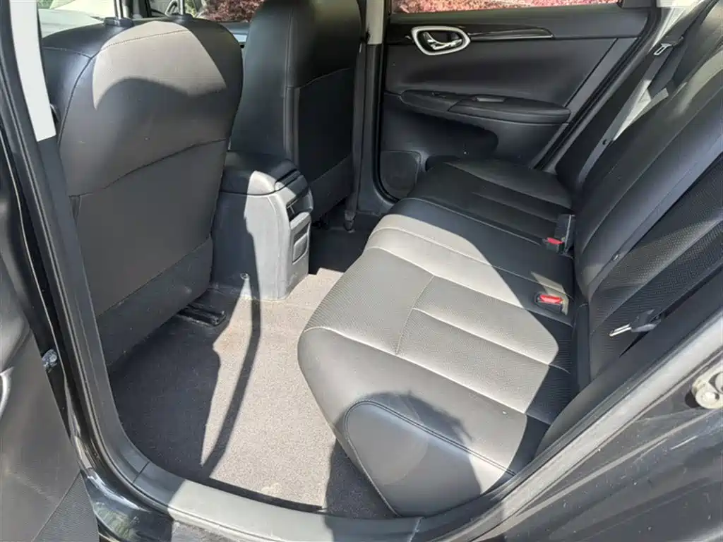 Nissan Sylphy 2019 — фото 14