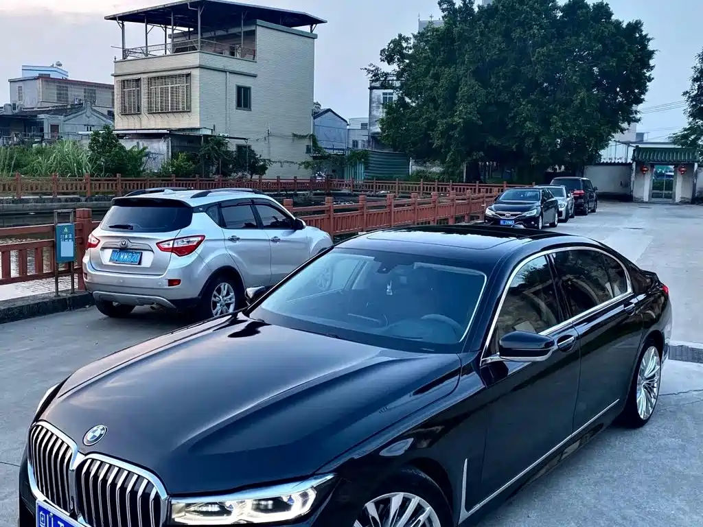 BMW 7 Series 2016 — фото 14