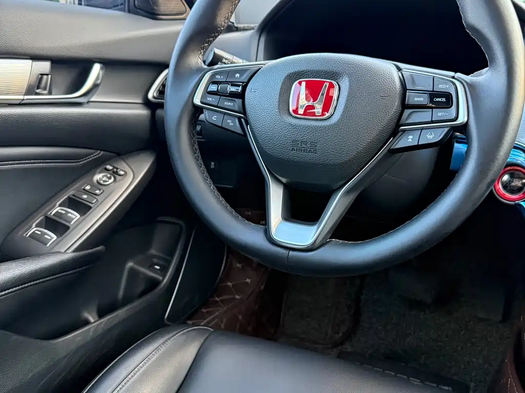 Honda Accord 2018 — фото 17