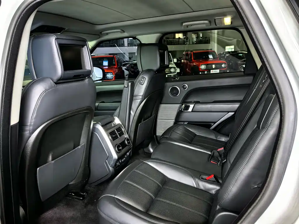 Land Rover Range Rover Sport 2019 — фото 5