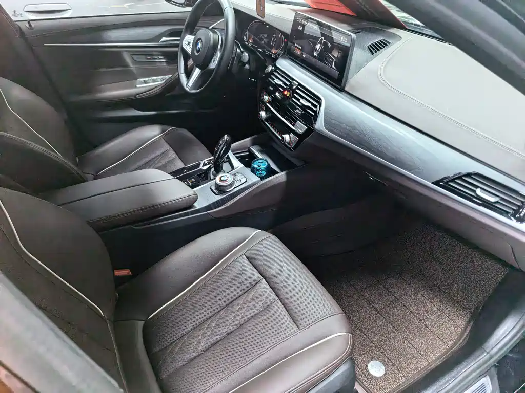 BMW 5 Series 2023