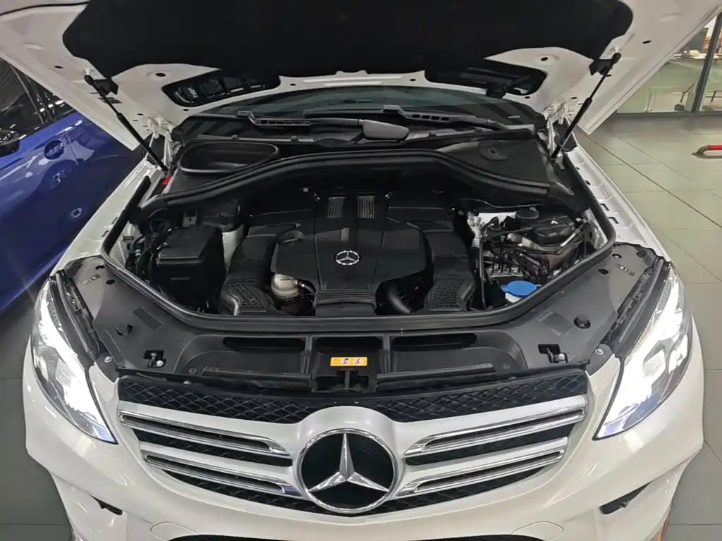 Mercedes-Benz GLE 2017 — фото 20