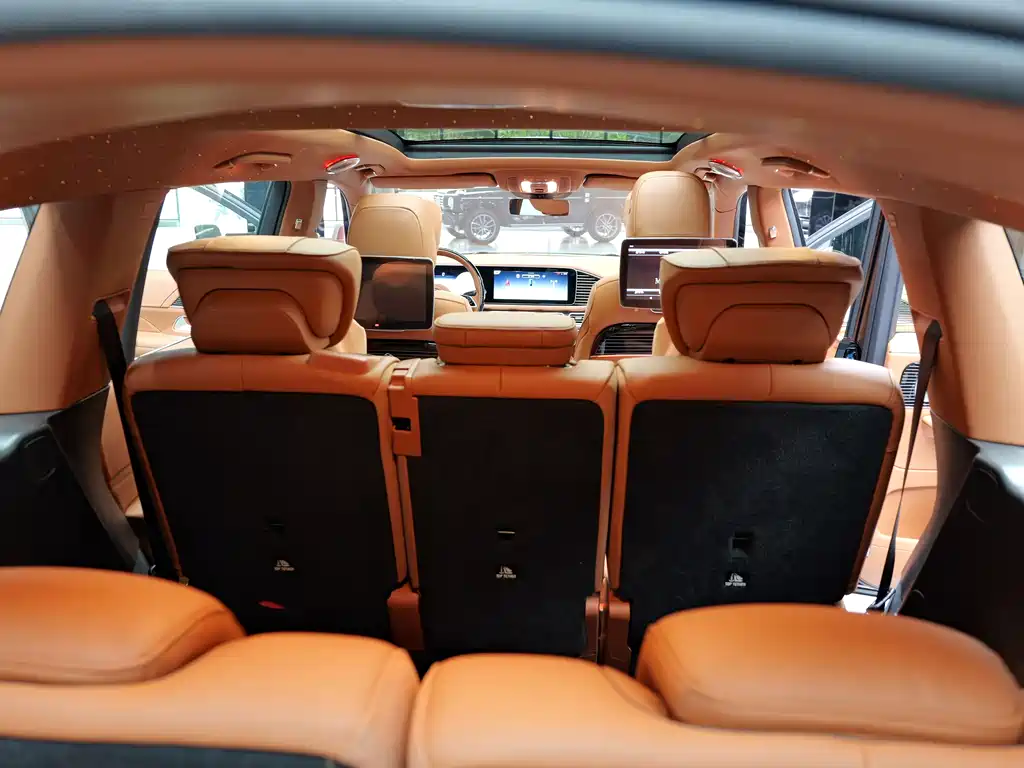 Mercedes-Benz GLS — фото 15