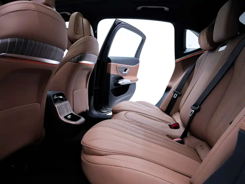Mercedes-Benz E-Class 2025 — фото 20