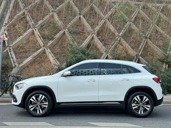 Mercedes-Benz GLA 2022