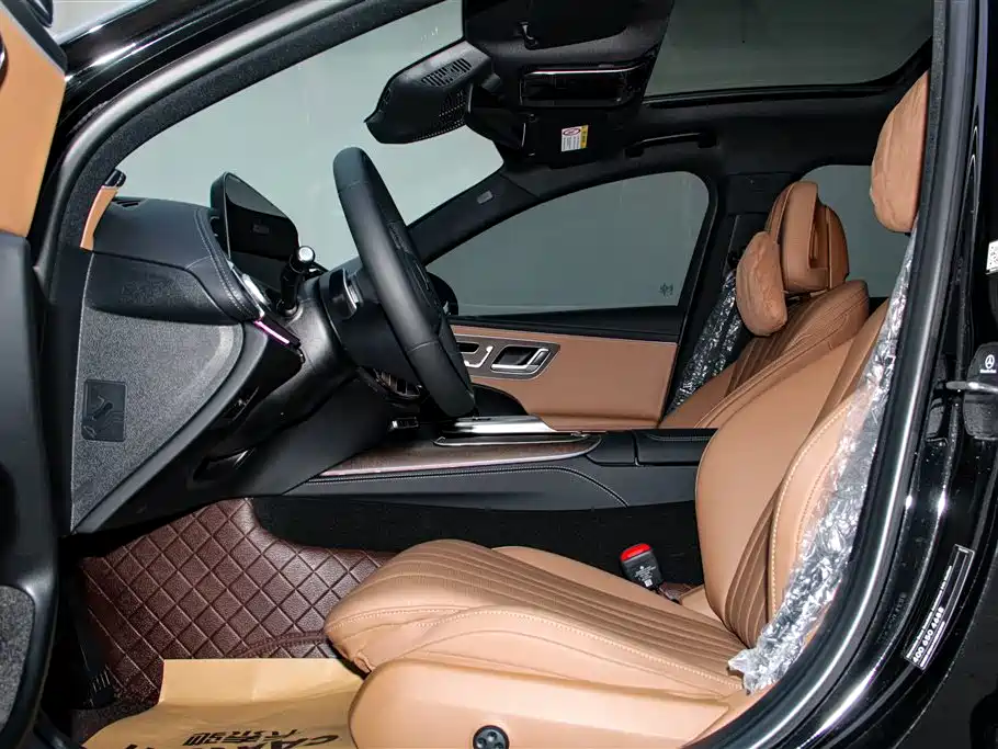 Mercedes-Benz E-Class 2025 — фото 24