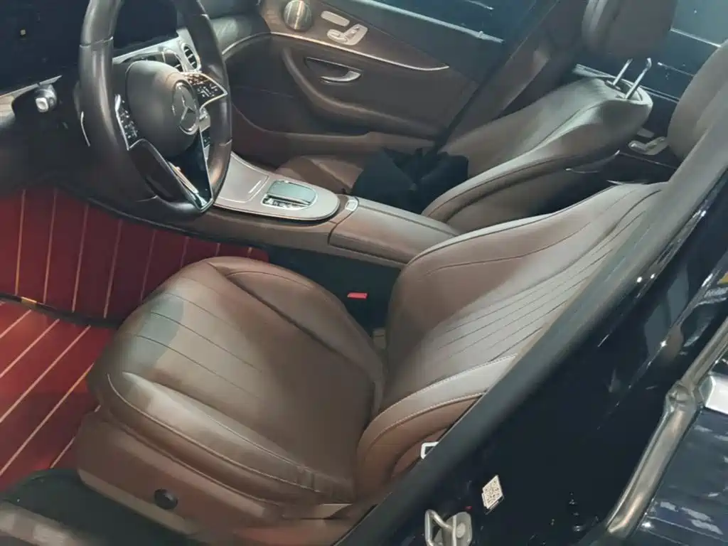 Mercedes-Benz E-Class 2022 — фото 15
