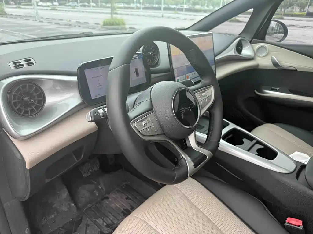 BYD Dolphin 2025
