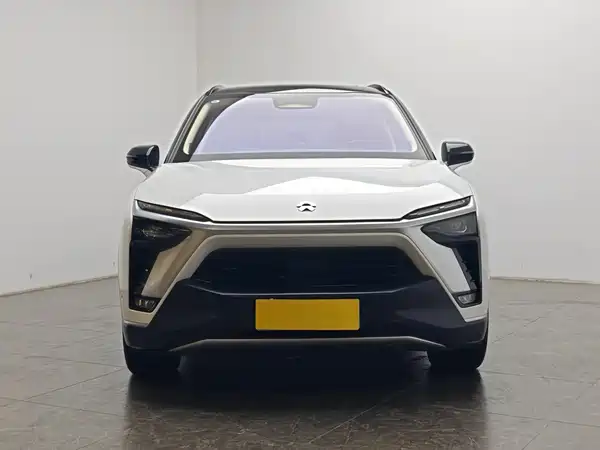 NIO ES8 2021