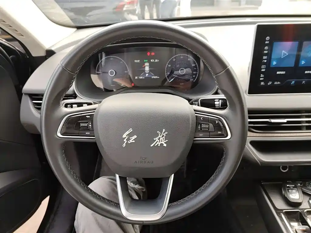 Hongqi E-QM5 2024 — фото 11