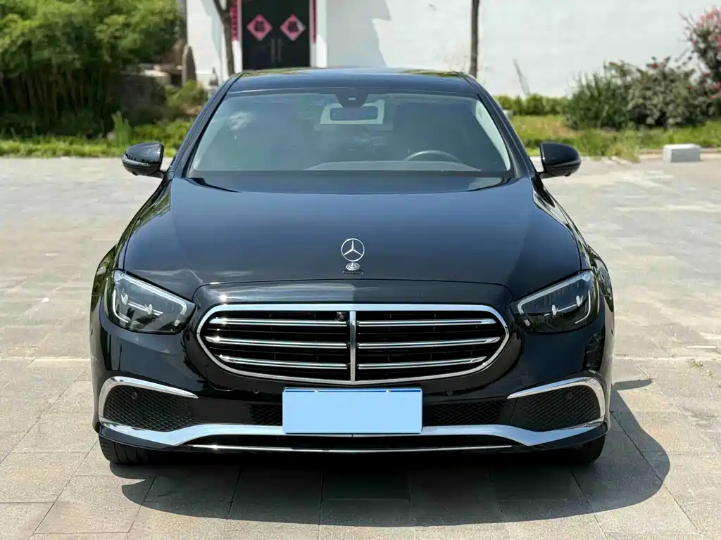 Mercedes-Benz E-Class 2022