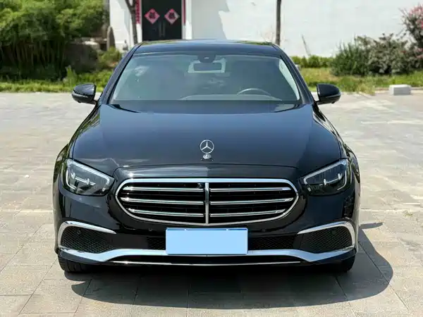 Mercedes-Benz E-Class 2022
