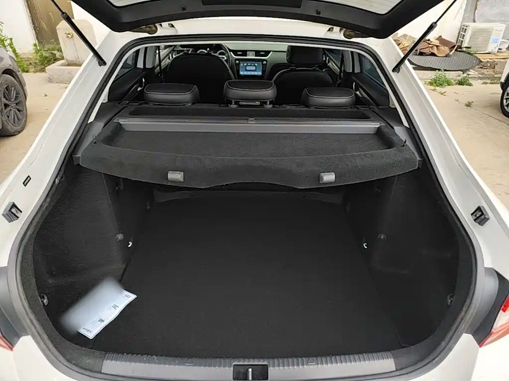 Skoda Octavia 2019 — фото 19