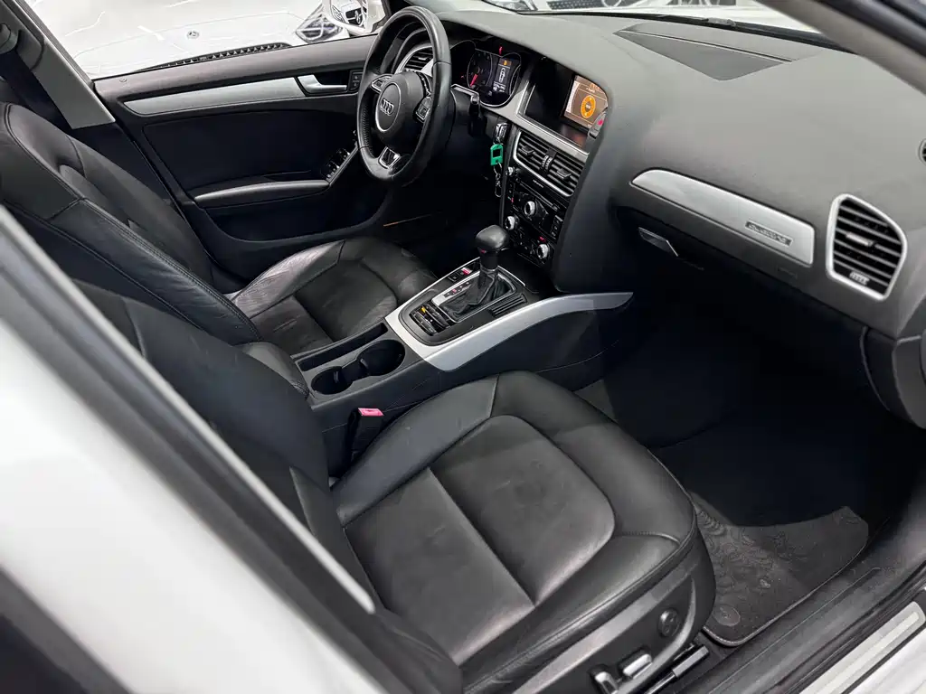 Audi A4L 2015 — фото 26