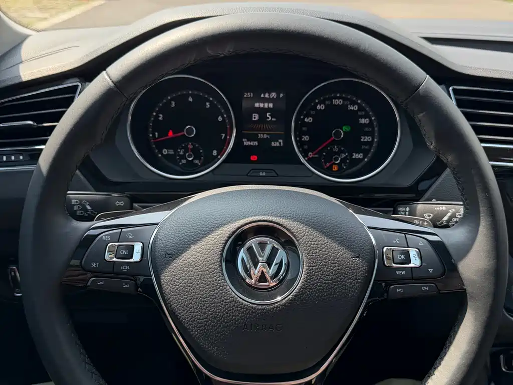 Volkswagen Tiguan L 2019 — фото 14