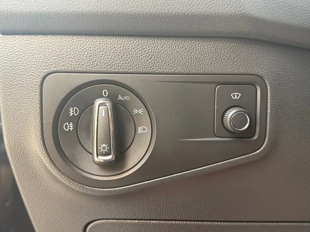Volkswagen Tiguan L 2020 — фото 15