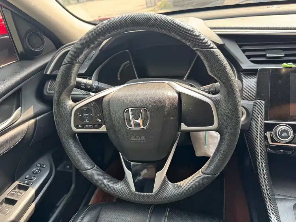 Honda Civic 2018 — фото 12