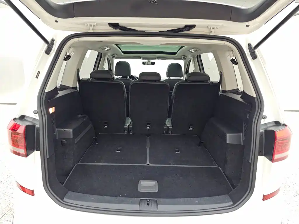 Volkswagen Touran 2021