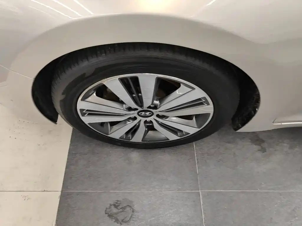 Hyundai Mistra 2017 — фото 23