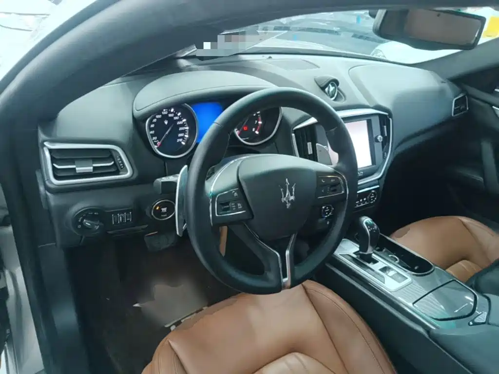 Maserati Ghibli 2015 — фото 10