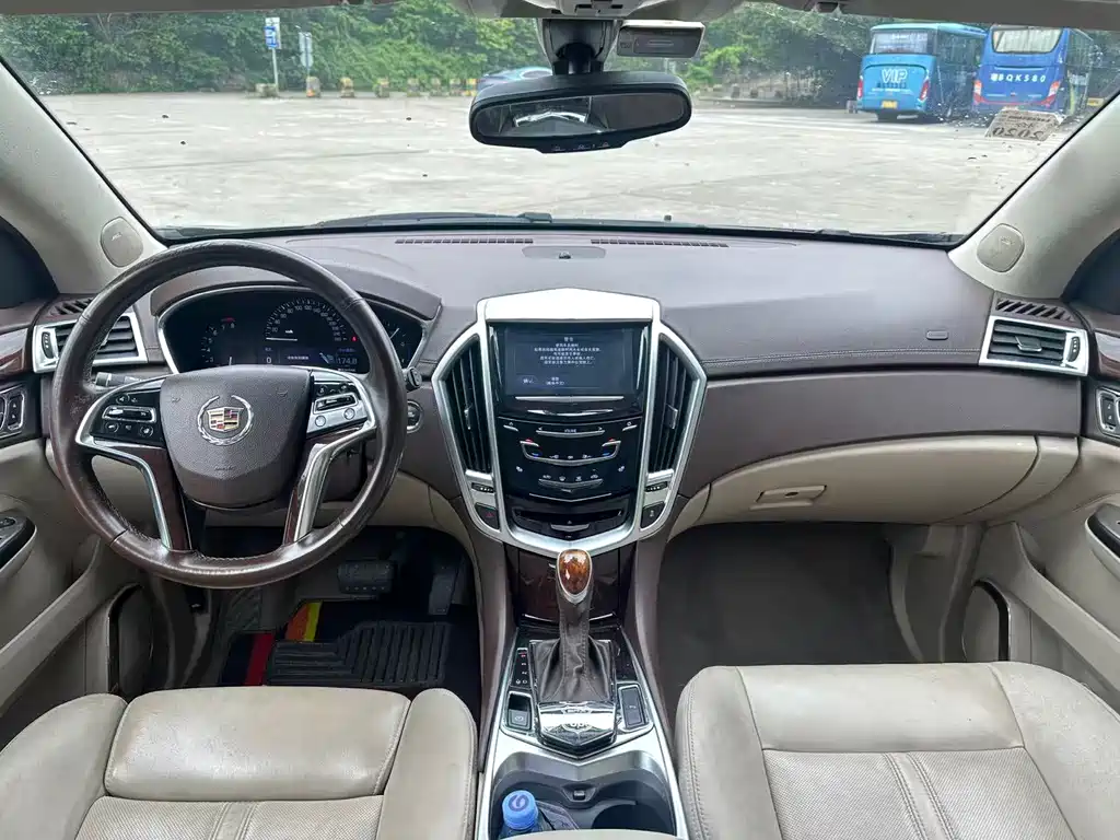 Cadillac SRX 2016 — фото 5