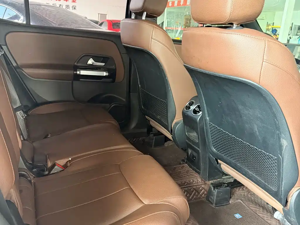 Mercedes-Benz GLB 2023
