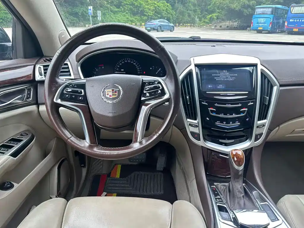 Cadillac SRX 2016 — фото 4