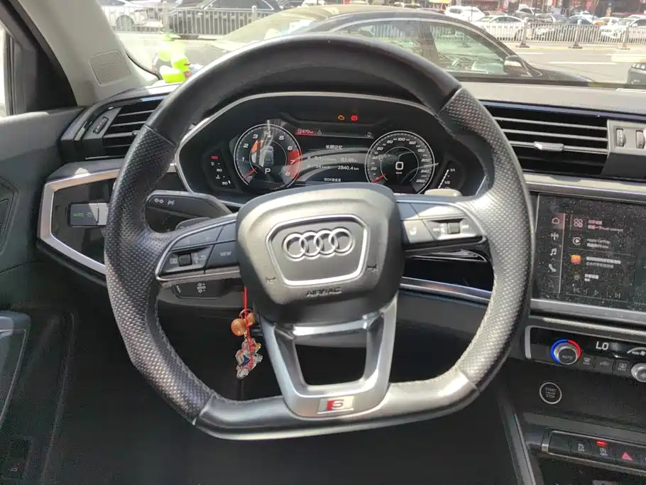 Audi Q3 Sportback 2022 — фото 14