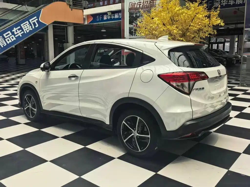 Honda Vezel 2022 — фото 15