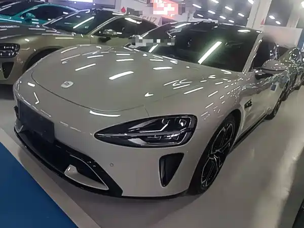 Xiaomi SU7 2024
