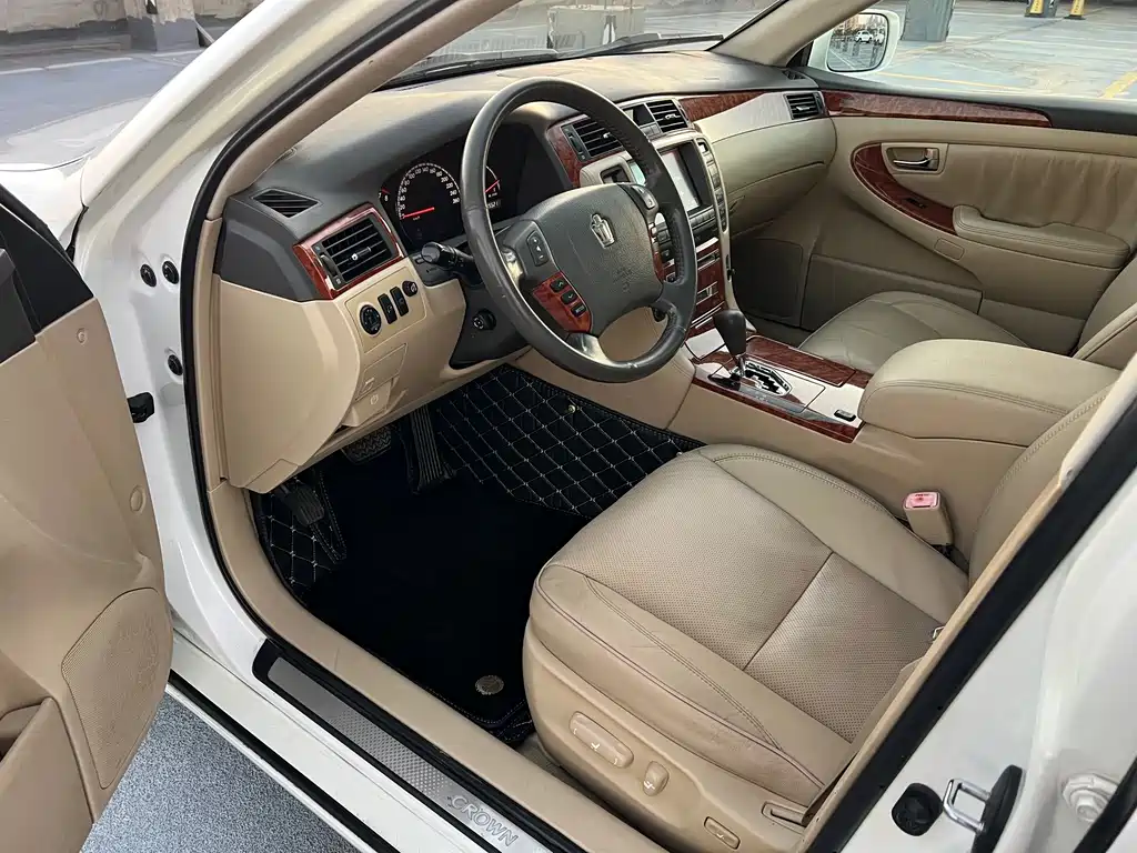 Toyota Crown 2008 — фото 10