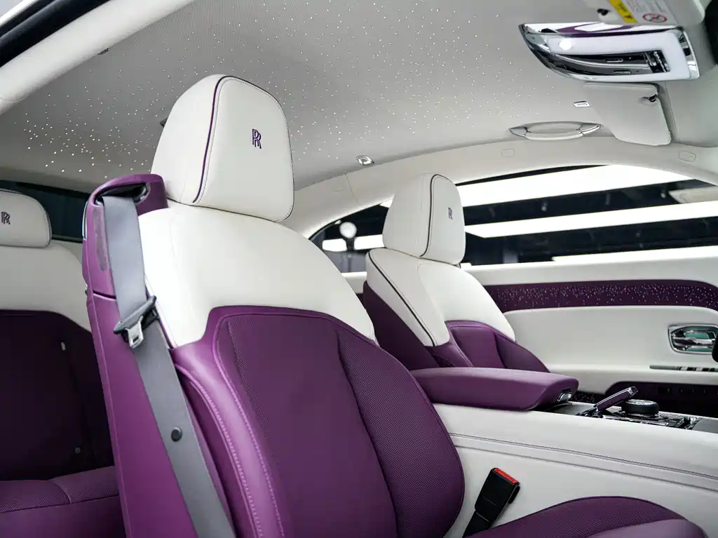 Rolls-Royce Phantom 2025 — фото 12