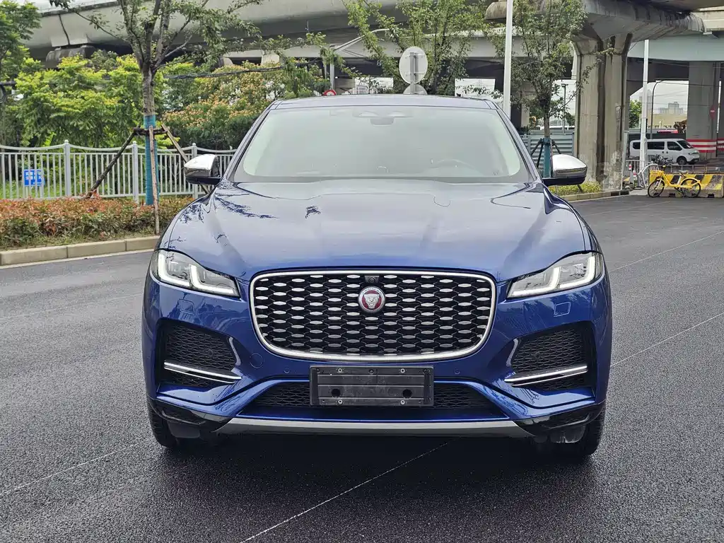 Jaguar F-PACE 2022 — фото 2