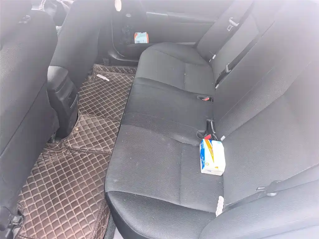 Toyota Corolla 2017 — фото 18