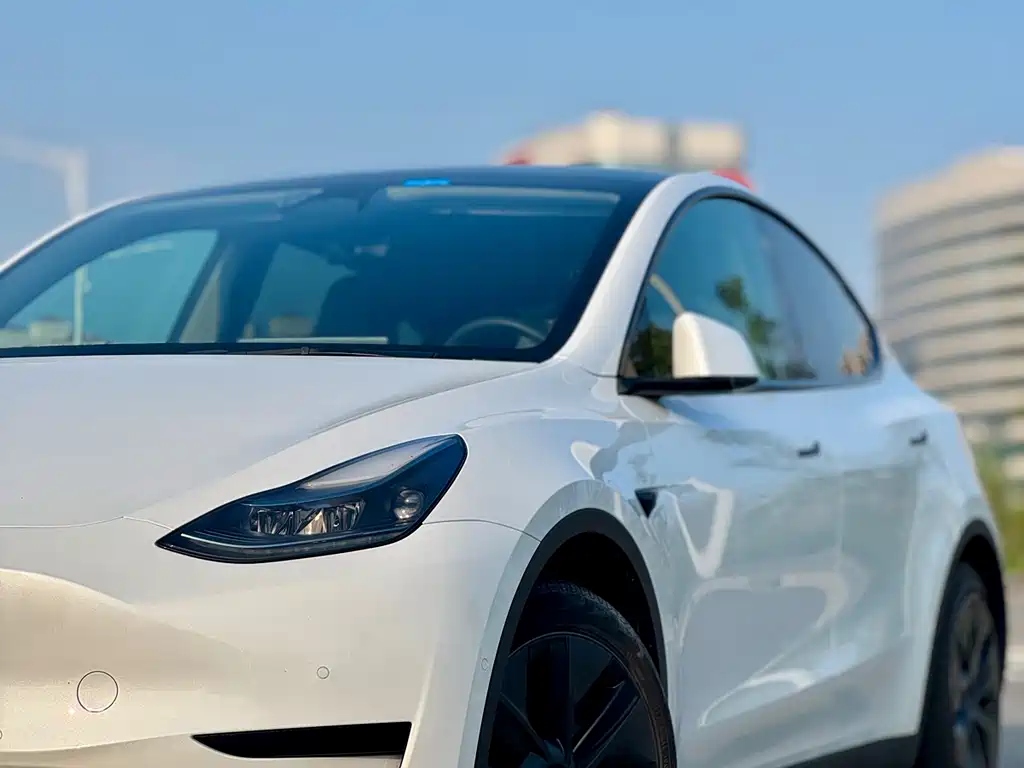 Tesla Model Y 2023 — фото 3